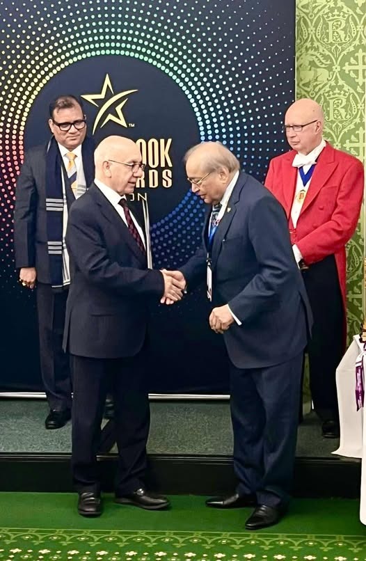 Virendra Sharma MP greets Lord Rami Ranger at UK Parliament