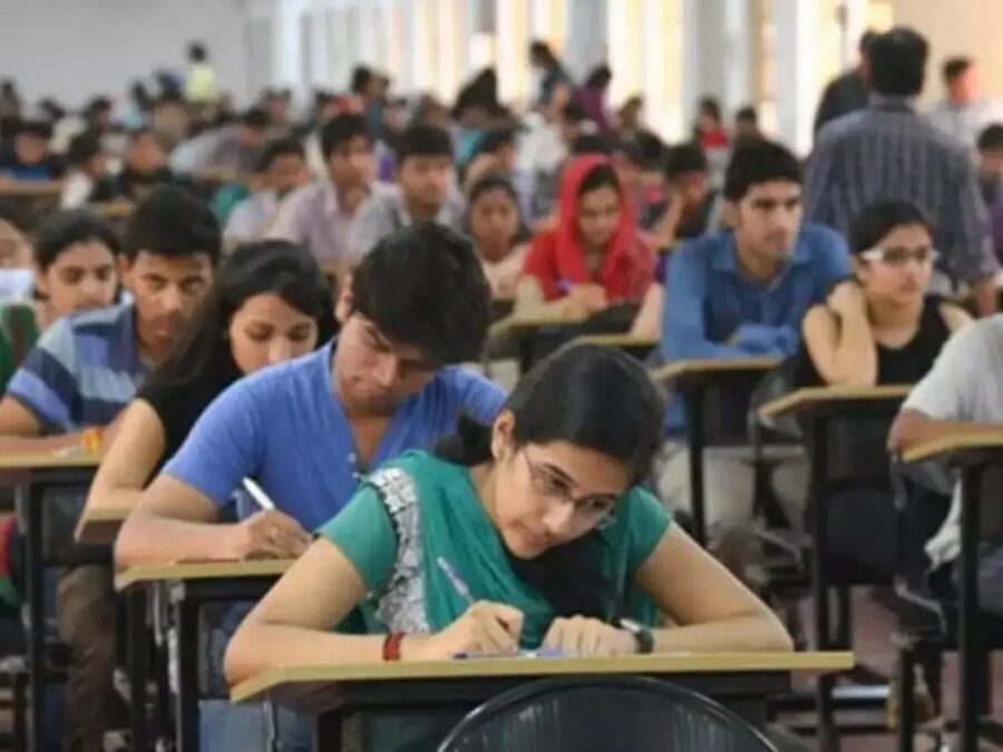 SSC GD Constable 2026 परीक्षा की तैयारी करते अभ्यर्थी