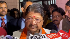 इंदौर दूषित पानी मामले पर मीडिया से बात करते मध्य प्रदेश सरकार के मंत्री