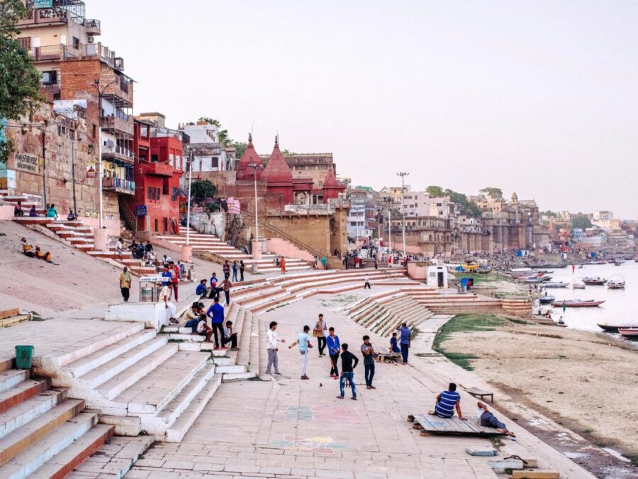 पूर्वांचल की आज की स्थानीय खबरें: गाज़ीपुर, बलिया, मऊ और वाराणसी की प्रमुख घटनाएँ