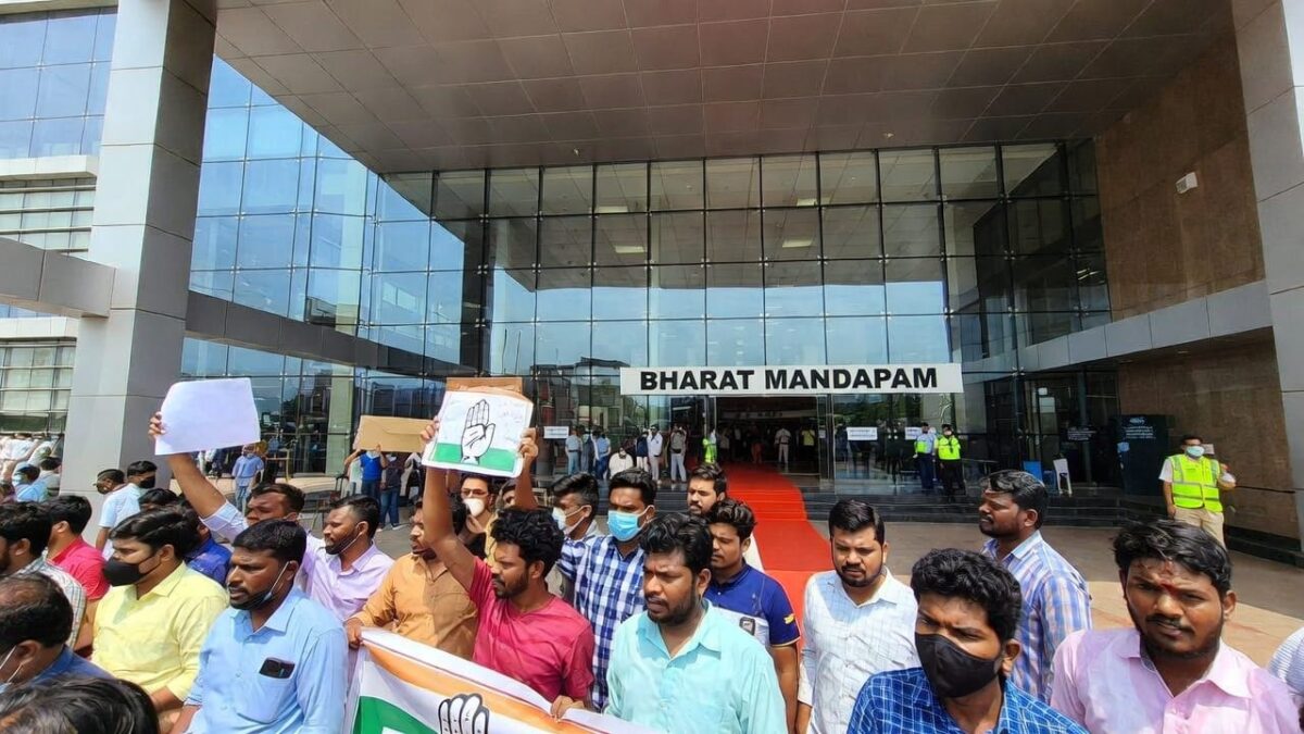 यूथ कांग्रेस AI समिट विरोध: पुलिस ने 7 गिरफ्तारियाँ कीं, ग्वालियर-ललितपुर में छापेमारी - राष्ट्रीय