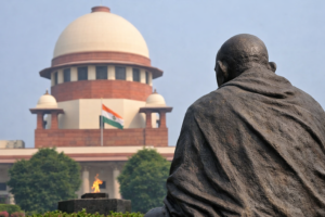 सुप्रीम कोर्ट पैसिव यूथेनेशिया फैसला – 13 साल से कोमा में पड़े युवक के मामले में ऐतिहासिक निर्णय