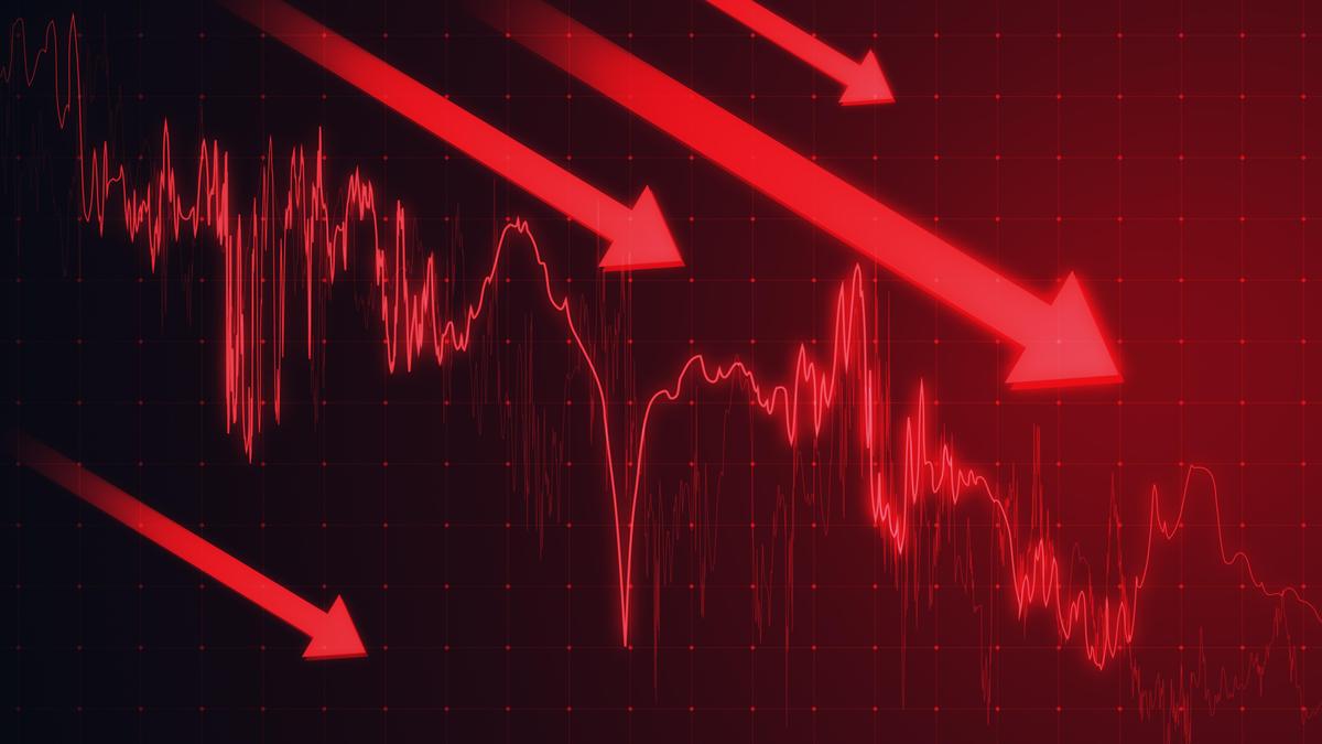 शेयर बाजार आज भारी गिरावट: सेंसेक्स 756 अंक टूटकर 78,516 पर बंद, निफ्टी 198 अंक गिरकर 24,378 पर - 22 अप्रैल 2026