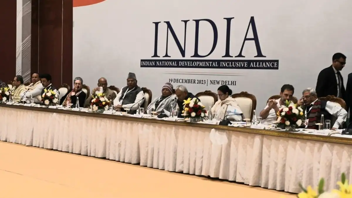 INDIA जनबंधन बैठक में 23 दल एक मंच पर, क्या विपक्ष मोदी सरकार को घेरने की नई रणनीति बनाएगा? - राष्ट्रीय