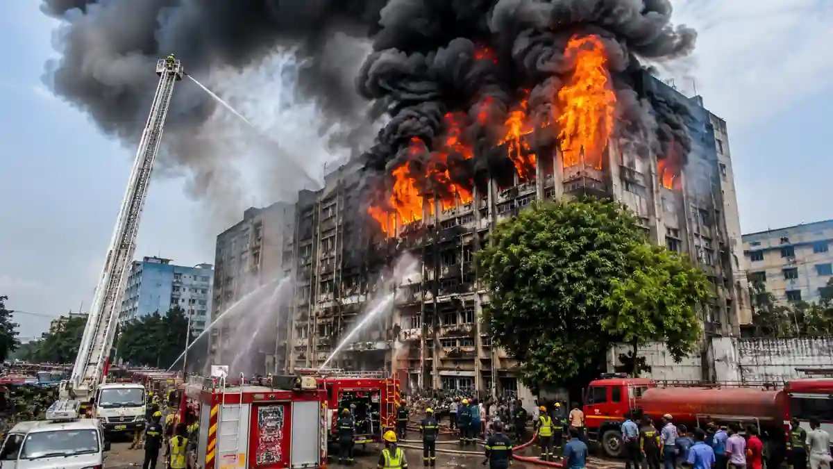 Kolkata EVM Fire 2026: सरकारी बिल्डिंग में आग से 4 हजार EVM नष्ट, साजिश की आशंका पर जांच शुरू - Uncategorized